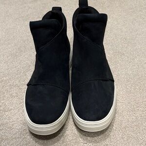 Women’s  Black Slip-On Sneakers Timberland